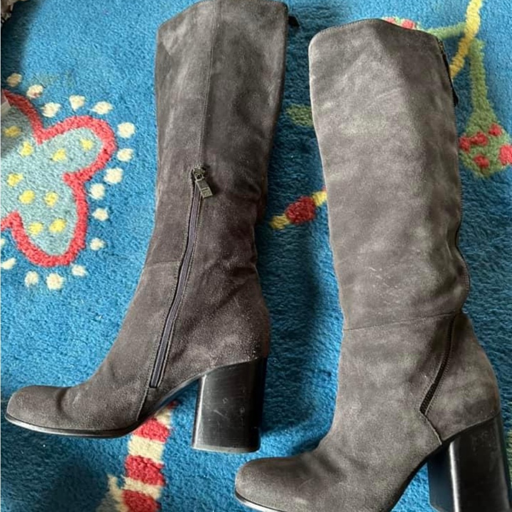 Size 8 Alberta Ferretti suede boots